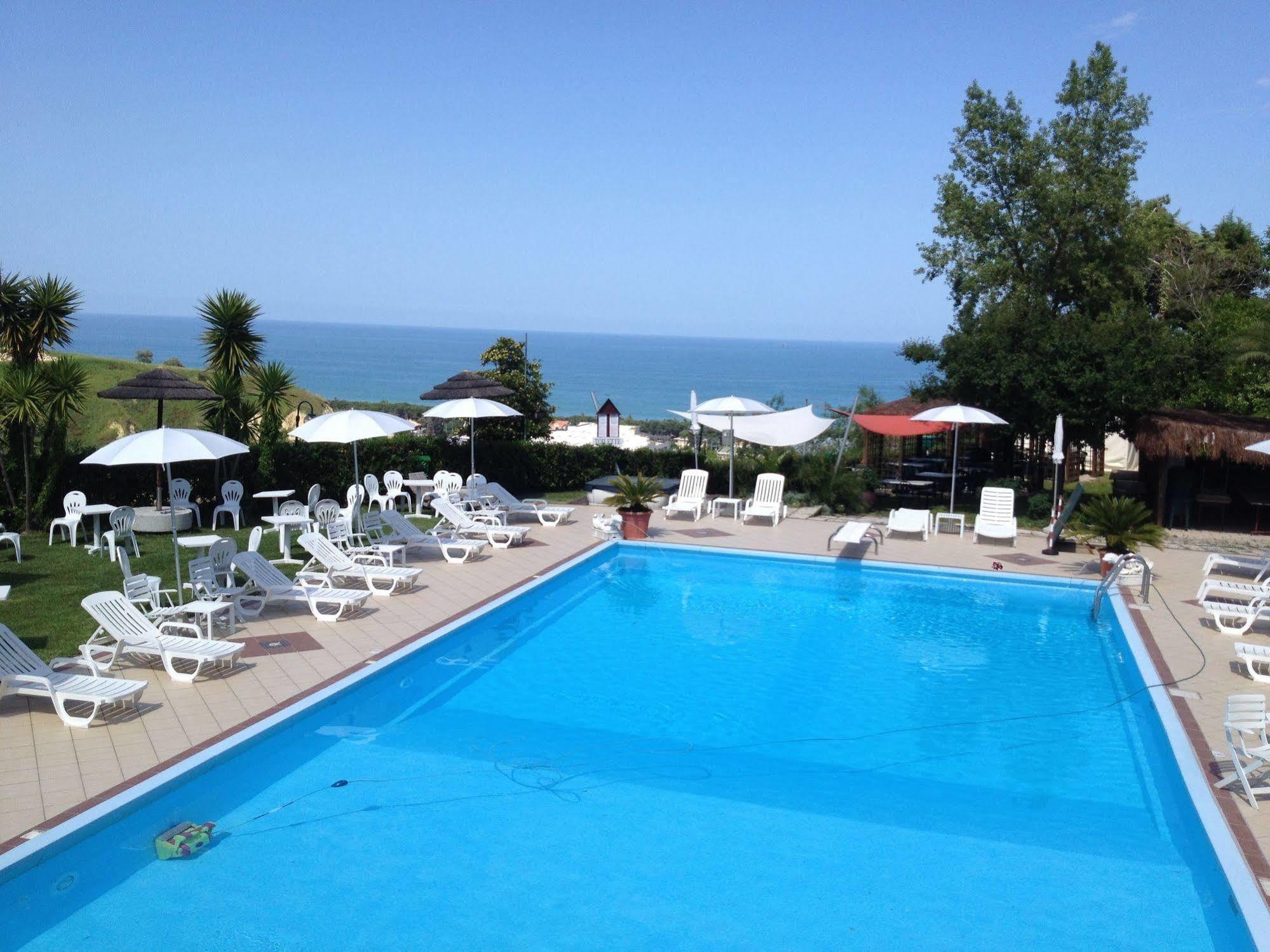 Casa Ferretti Di Ferretti Village Silvi Marina Eksteriør bilde